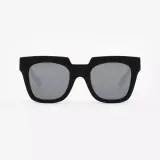 Солнцезащитные очки Hawkers x Paula Echevarria Mondaine Black Matte Chrome — фото 1