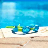 Детские очки для плавания Zoggs Little Twist, зелено-синие с голубыми линзами — фото 4
