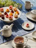 Broste Copenhagen Патера для торта Nordic Vanilla, керамика ручной работы, 30 см — фото 2