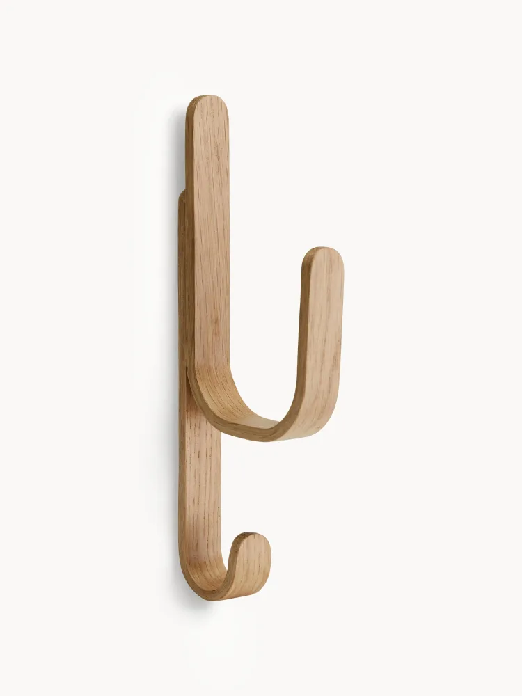 Cooee Design Крючок настенный для одежды Woody из дуба, высота 23 см, вынос от стены 10 см, светлое натуральное дерево