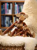 Kay Bojesen Фигурка декоративная обезьяны Monkey из тика с сертификатом FSC — фото 3