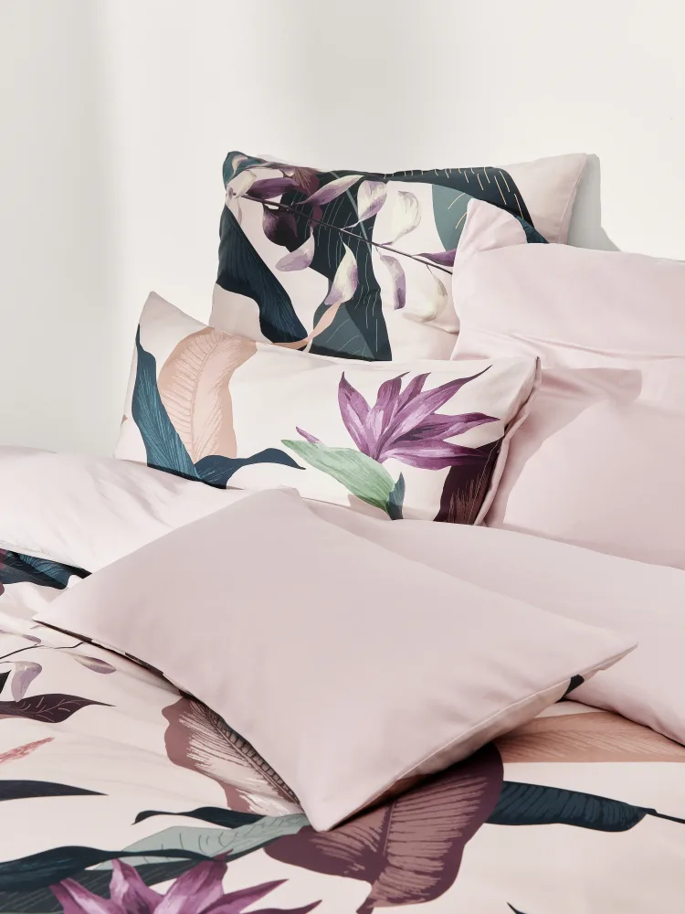 Westwing Collection Пододеяльник Flora из хлопкового сатина, Ш 135 × Д 200 см, Светлый розовый