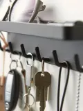 Yamazaki Вешалка настенная магнитная Smart на 6 крючков с полкой для мелочей, 25х6 см, чёрная — фото 5