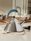 Alessi Чайник со свистком Bird из нержавеющей стали, 2 л, для всех типов плит, серебристый с синим и бордовым — фото 4