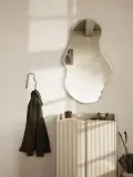 Ferm Living Крючок настенный Curvature изогнутый из латуни ручной работы, 13х21 см, чёрный матовый — фото 3