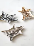 Jonathan Adler Поднос декоративный Zebra из фарфора, 15 x 11 см — фото 4