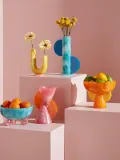 Jonathan Adler Ваза Como из полированного акрила высотой 20 см — фото 3