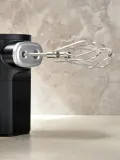 Миксер ручной аккумуляторный KitchenAid Go Cordless с семью скоростями и стальными венчиками, чёрный матовый — фото 6