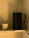 Sjöstrand Coffee Вспениватель молока Zeio на 300 мл с двойными стенками из нержавеющей стали, горячая и холодная пена, чёрный — фото 6