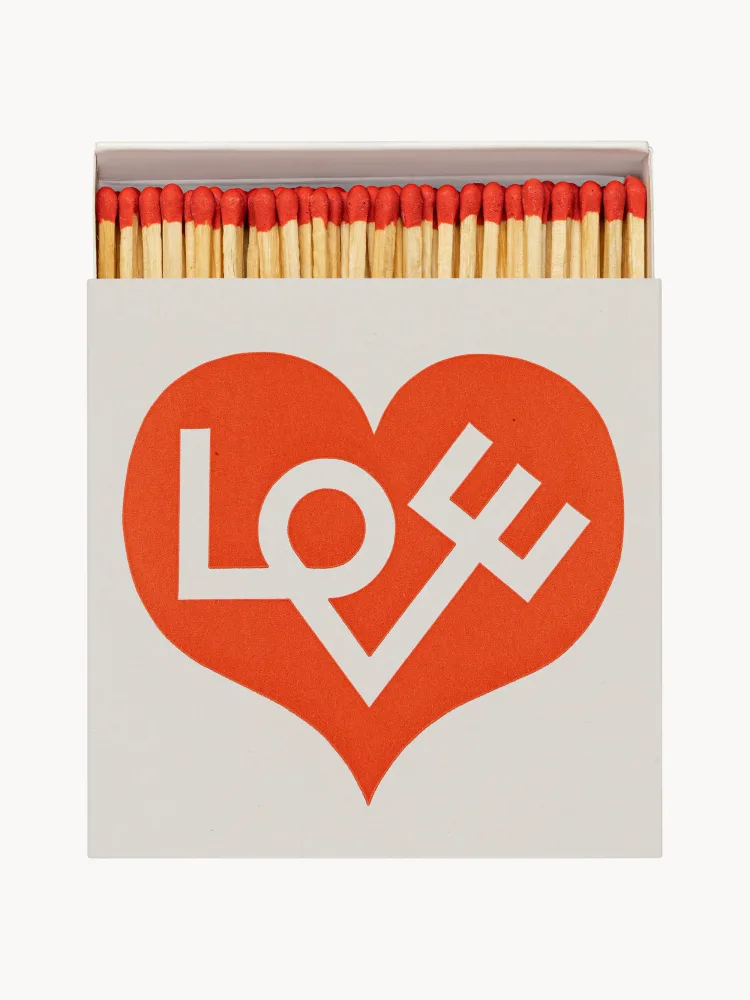 ARCHIVIST Спички декоративные Love в картонном коробке, 125 шт., 11х11х3 см, светло-серый с красным