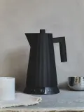 Alessi Чайник электрический Plissé с контролем температуры и цифровым дисплеем, 1,7 л, чёрный матовый — фото 3