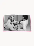 Assouline Книга-альбом Chic Dogs о собаках в мире стиля на английском языке, твёрдый переплёт, 256 страниц, 25х33 см — фото 2