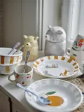 Bloomingville Mini Набор посуды для кормления Tatiana из каменной керамики, кружка 160 мл и тарелка 11 см, ручная роспись — фото 2