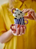 Bloomingville Mini Кружка детская Nini из каменной керамики с ручной росписью, 100 мл, диаметр 8 см, фиалковая с ржаво-красным — фото 3