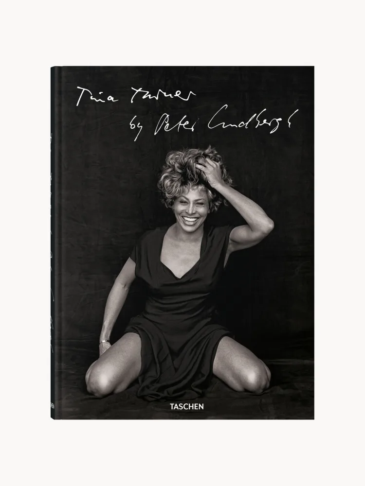 TASCHEN Книга Tina Turner с фотографиями Питера Линдберга, альбом на журнальный столик, твёрдый переплёт, 224 страницы, 24х33 см