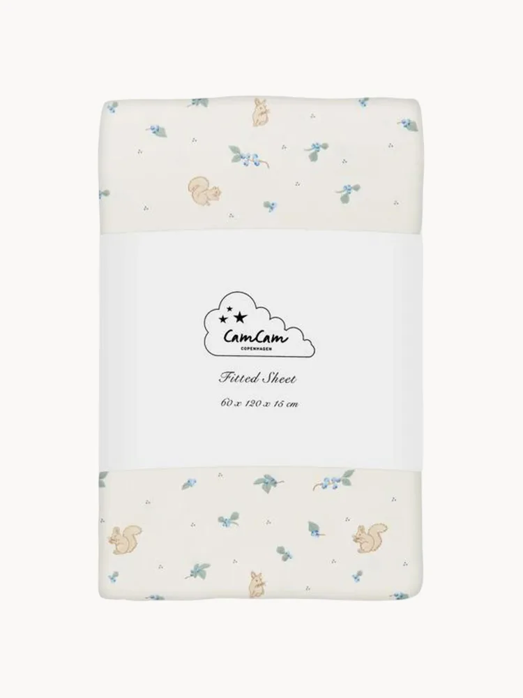 Cam Cam Copenhagen Простыня детская на резинке Blueberries из хлопка в кроватку, 60 х 120 см, бортик 15 см, молочно-белая