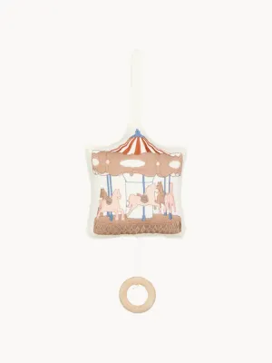 Cam Cam Copenhagen Мобиль музыкальный Carousel на кроватку и коляску из хлопка с вышивкой, 16 x 24 см, молочно-белый