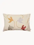 Ferm Living Kids Подушка декоративная детская Swif с вышивкой птиц из хлопка, пухо-перьевой наполнитель, 40х60 см, кремовая — фото 1