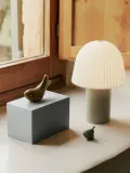 Ferm Living Kids Настольный светильник Frill переносной светодиодная с диммером, диаметр 15 см при высоте 22 см, бежевая — фото 5