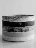 Ferm Living Поднос декоративный Mist из смолы, диаметр 20 см, Ø 20 см, Светлый серый — фото 4