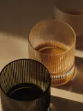 Ferm Living Набор стаканов Ripple округлой формы, 2 шт., 250 мл, тёмно-серые — фото 4