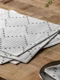 Gallery Direct Комплект хлопковых салфеток под приборы Diamond Weave, 4 шт, 45x35 см, светло-бежевый/чёрный — фото 2