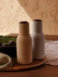 Набор мельниц для соли и перца Audo Copenhagen Bottle Grinder, 2 предмета, poj. 220 мл, Тёмный коричневый — фото 4