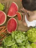 Oli & Carol Прорезыватель Wally the Watermelon из натурального каучука, ручная работа, красно-зелёный, 12 x 22 см — фото 3