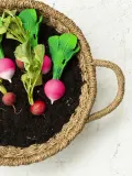 Oli & Carol Прорезыватель Ramona the Radish из натурального каучука, ручная работа, розово-зелёный, 12 x 16 см — фото 5