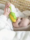 Oli & Carol Прорезыватель для зубов Corn в форме кукурузного початка из натурального каучука, 12 х 22 см, жёлто-зелёный — фото 3