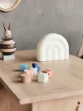 OYOY Mini Настольный светильник детский Rainbow силиконовый в форме радуги, 18х14х6 см, молочно-белый — фото 3