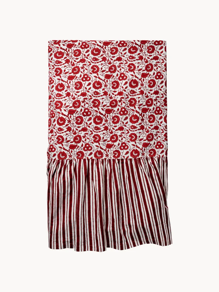 Pick a Poppy Скатерть Damson белая с бордовым