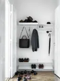 String Furniture Полка настенная металлическая String System шириной 78 см и глубиной 30 см, белая — фото 6