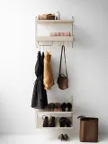 String Furniture Штанга для шкафа String System, ширина 24 см, сталь с порошковой окраской, светло-бежевая — фото 3