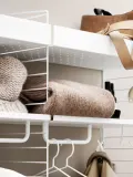 String Furniture Полка настенная стальная для стеллажа String System с порошковой окраской, 58 x 20 см, белая — фото 3