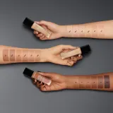 Lancome Teint Miracle - Тональная основа, осветляющая, 30 мл, оттенок 045 Sable Beige — фото 3