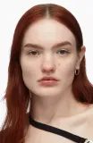 MAYBELLINE NEW YORK Instant Anti Age Eraser - Корректор в жидкой текстуре с аппликатором в виде губки оттенок Green, 6 ml — фото 3