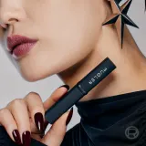 L’Oreal Paris x Mugler - Полуматовая помада с увлажняющим действием, 1 г, оттенок 01 Nude — фото 4