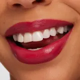 MAC Cosmetics MACximal Sleek Satin Lipstick - Кремовая помада увлажняющая оттенок Maraschino, Much?, 3 g — фото 3