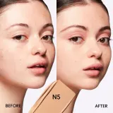 MAC Cosmetics Studio Fix Fluid SPF 15 24HR Matte Foundation + Oil Control - Тональная основа матирующая SPF 15 оттенок N5, 30 ml — фото 4