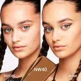 MAC Cosmetics Studio Fix Fluid SPF 15 24HR Matte Foundation + Oil Control - Тональная основа матирующая SPF 15, 30 мл, оттенок NW40 — фото 3