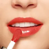Clarins Lip Comfort Oil - Блеск для губ с увлажняющим действием оттенок 08 strawberry, 7 ml — фото 5