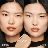 MAC Cosmetics Mini Studio Fix Fluid SPF 15 24HR Matte Foundation + Oil Control - Матирующий тональный крем SPF 15, 15 мл, оттенок NC16 — фото 7