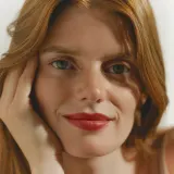 Sisley Phyto Rouge Shine - Блестящая помада с увлажняющим действием, 3 г, оттенок 26 Sheer Bel Air — фото 5
