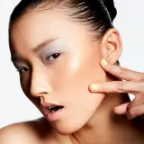 MAC Cosmetics Mineralize Skinfinish - Розовый хайлайтер для лица оттенок Gold Deposit, 10 g — фото 5