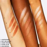 MAC Cosmetics Mineralize Skinfinish - Розовый хайлайтер для лица оттенок Global Glow, 10 g — фото 2