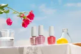 OPI Nature Strong - Лак для ногтей Give a Garnet, 15 мл, оттенок Strong Emflowered — фото 2