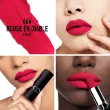 DIOR Rouge Dior - Помада для губ с долгим сроком носки, флакон с возможностью пополнения., 3 г, оттенок 666 Rouge en Diable Velvet — фото 2