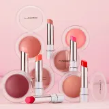 MAC Cosmetics Glow Play Blush - Розовый хайлатер для скул оттенок Big Diva Energy, 7 g — фото 8