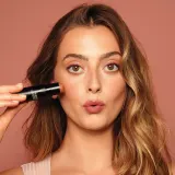Nudestix Nudies Matte - Многофункциональный косметический продукт для макияжа глаз, губ и лица оттенок Sunkissed, 7 g — фото 4